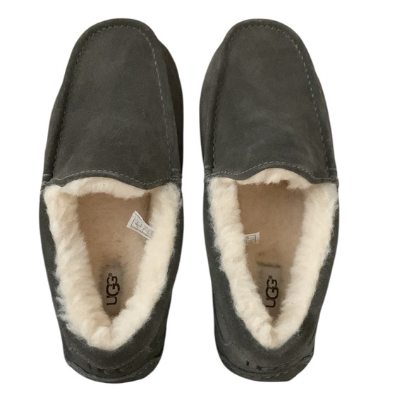 Ugg Ascot grey suede men’s slippers size 8